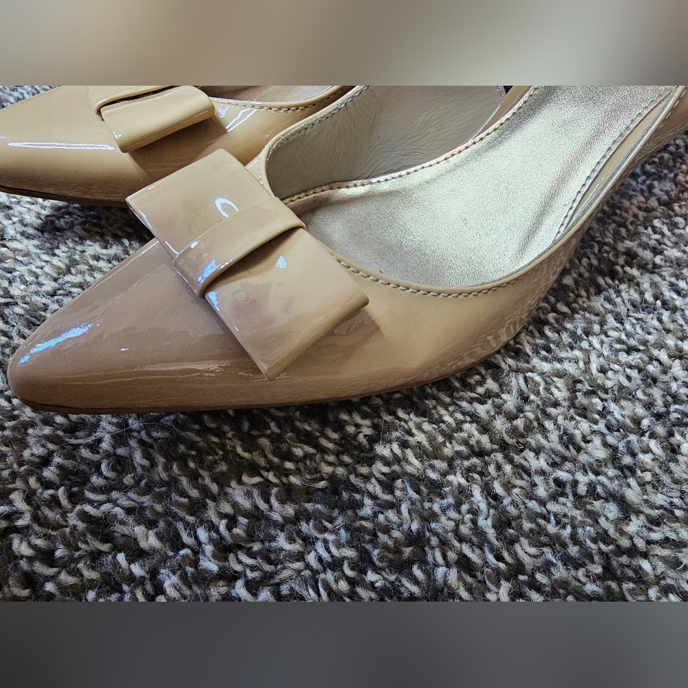 Lilly Pulitzer Nude Heels sz 6 - Picture 2 of 4